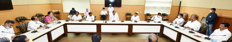 Cm Kcr Held A High Level Meeting On Irrigation Projects 17 05 2020