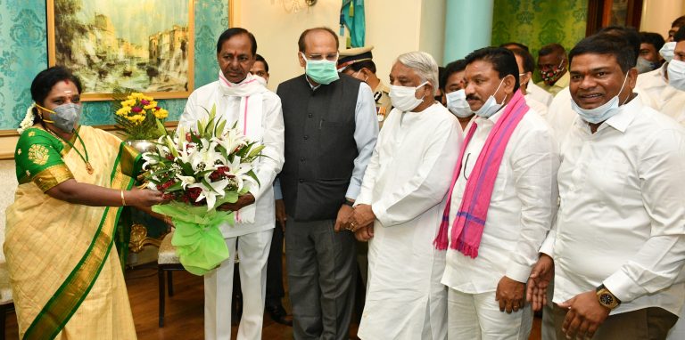 Cm Kcr Conveyed Birthday Wishes To Governor Dr. Tamilisai Soundarajan 02 06 2020