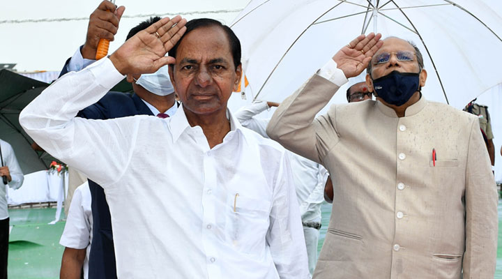 Cm Kcr Hoisted The National Flag On The Occasion Of 74th Independence Day 15 8 2020
