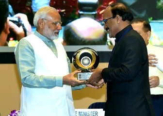 Ghmc Commissioner B Janardhan Reddy Received Pms Excellence Award