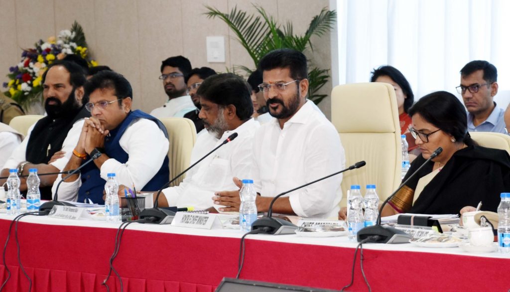 Cm Revanth Reddy Held A Meeting With District Collectors, Cps And Sps 24 12 2023 (3)