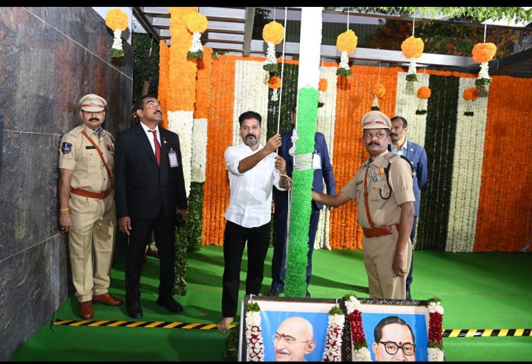 Cm Sri Revanth Reddy Hoisted National Flag At His Residence On The Occasion Of Republic Day 26 01 2024 2