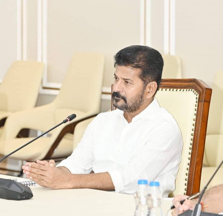 Cm Sri Revanth Reddy Holds Review On Traffic Issues In Hyderabad 31 01 2024 (6)