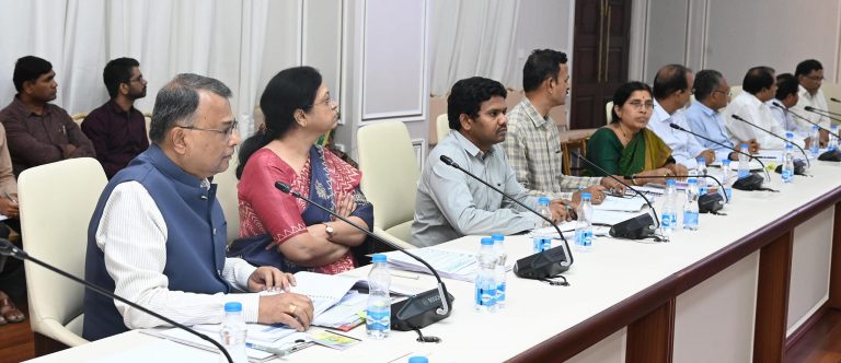 Cm Held Review Meeting With Officials Of Animal Husbandry, Dairy Development And Fisheries Departments 05 03 2023 02