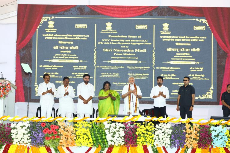 Prime Minister Sri Narendra Modi Laid Foundation To Various Development Works In Adilabad District 04 03 2024 (6)