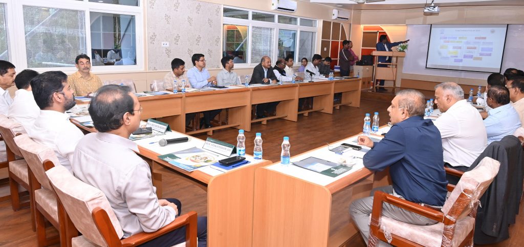 Cm Revanth Reddy Held A Meeting With Representatives Of Various Industrial Units On Skill Development At The Engineering Staff College Gachibowli 08 07 2024