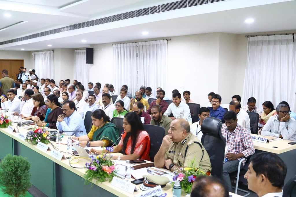 Cm Revanth Reddy Held Review Meeting Gwmc Officials At Warangal 29 06 2024 (1)