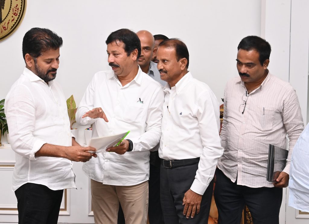 Cm Revanth Reddy Invited To Inaugurate Credai Event To Be Held In August Month (1)