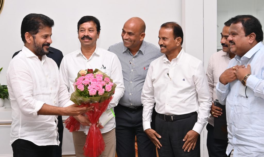 Cm Revanth Reddy Invited To Inaugurate Credai Event To Be Held In August Month (2)