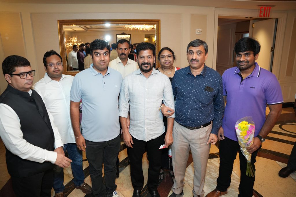 Boys Squad Of Indian Blind Cricket Team Met Cm Revanth Reddy In New York 1