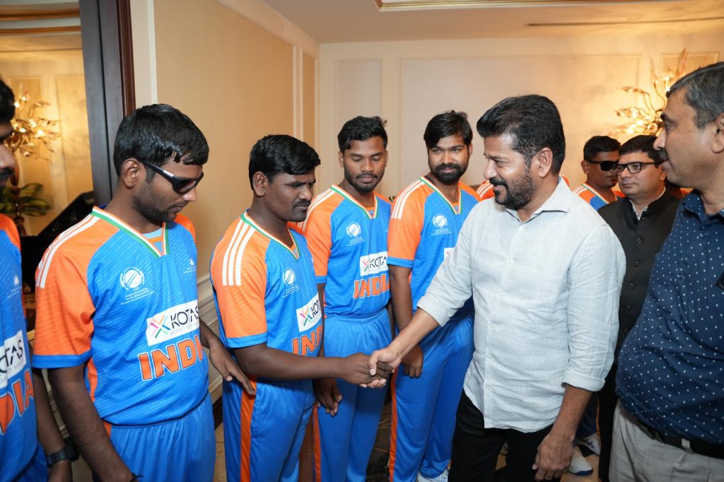 Boys Squad Of Indian Blind Cricket Team Met Cm Revanth Reddy In New York 3