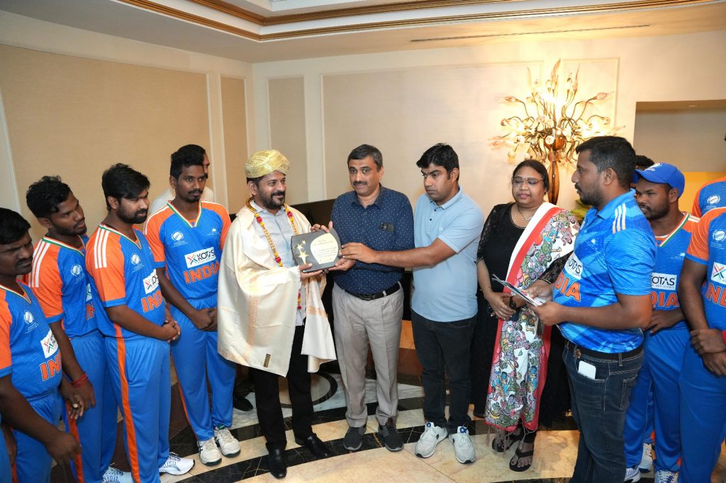 Boys Squad Of Indian Blind Cricket Team Met Cm Revanth Reddy In New York 4