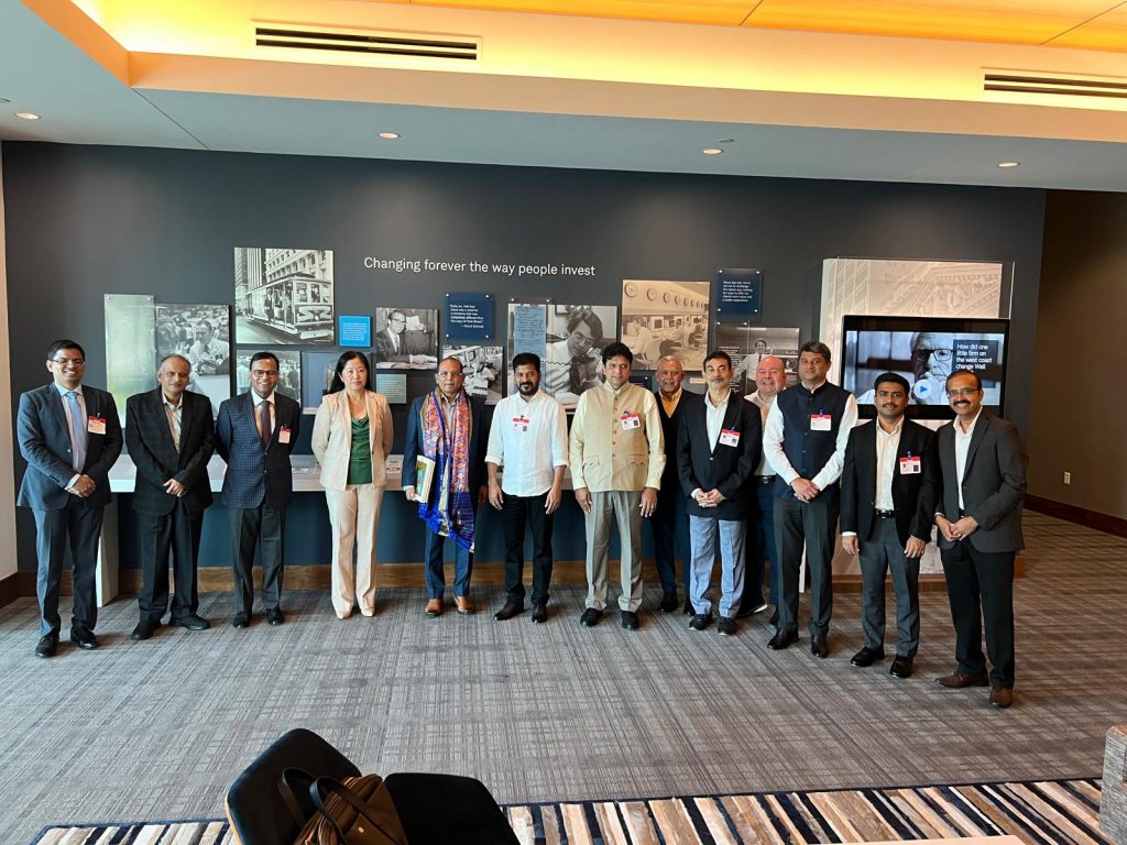 Cm Revanth Reddy And Minister Sridhar Babu Held Meeting With Charles Schwab Team In Dallas (1)