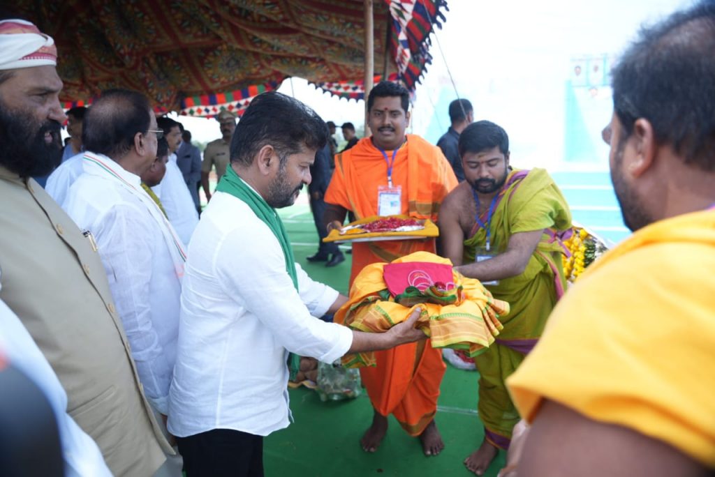 Cm Sri A Revanth Reddy Inaugurated Sitarama Lift Scheme And Switched On The Lift Projects Pumps 15 08 2024 11