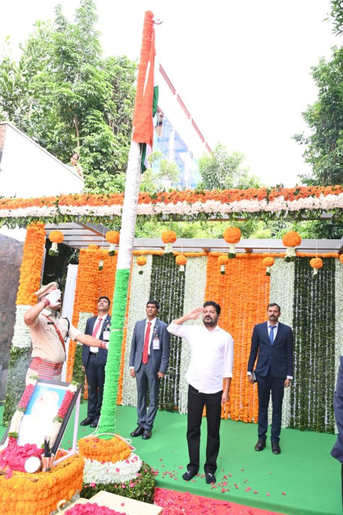 Cm Sri Revanth Reddy Hoisted The National Flag At His Residence 15 08 2024 1