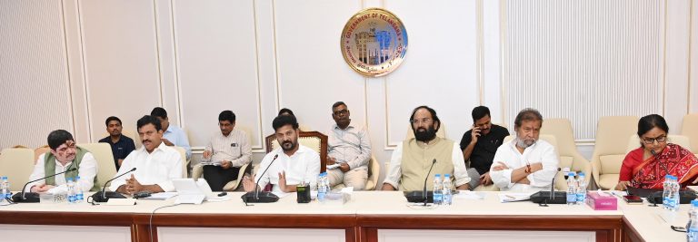 Cm Revanth Reddy Conducted A Review On Issuing The Family Digital Cards At Secretariat 28 09 2024 (3)