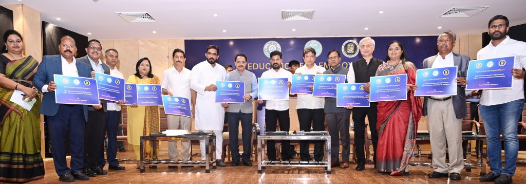 Cm Revanth Reddy Launched The Bfsi Skill Development Training Program At Masab Tank Jntu 25 09 2024 (6)