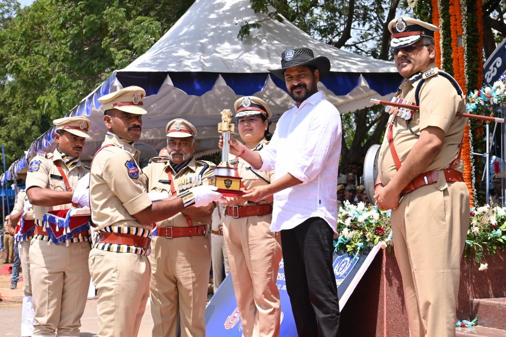 Cm Revanth Reddy Participated In The Passing Out Parade At Telangana Police Academy 11 09 2024 7