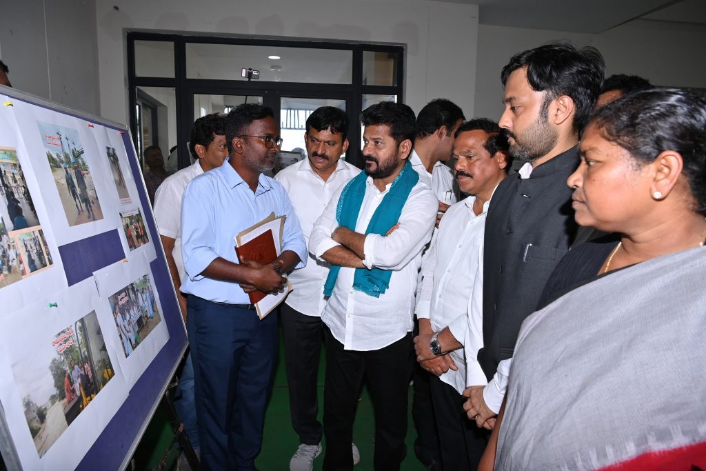 Cm Revanth Reddy Reviewed On The Rains Situation At Mahabubabad District Collectorate 03 09 2024 1