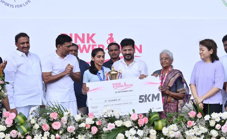 Cm Sri Revanth Reddy Participated In Pink Power Run 2024 29 09 2024 (4)